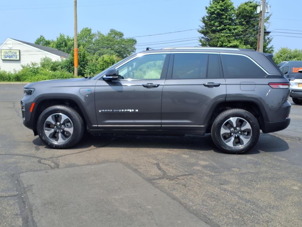 2022 Jeep Cherokee Base Limited photo 6