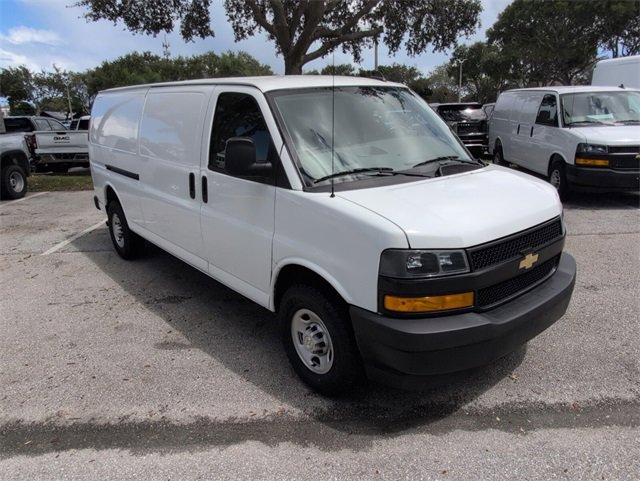 2023 Chevrolet Express Cargo