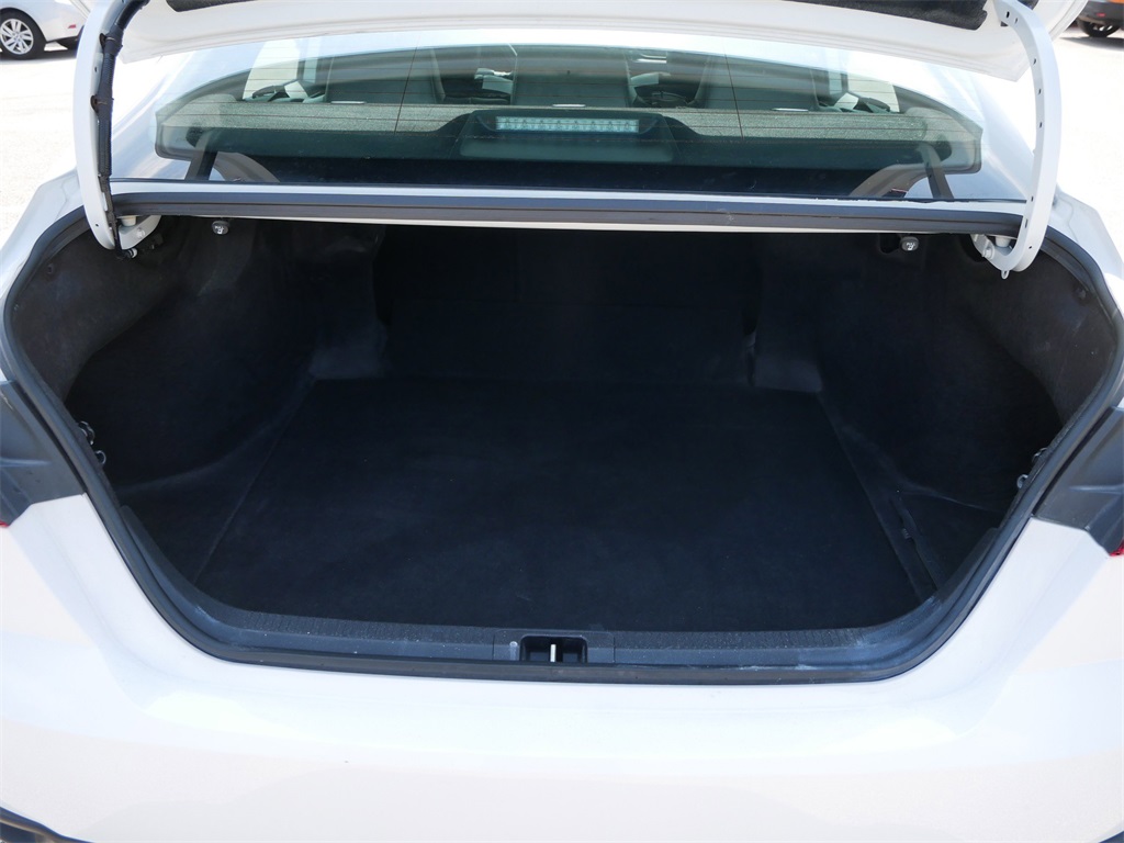 2025 Toyota Camry SE photo 12