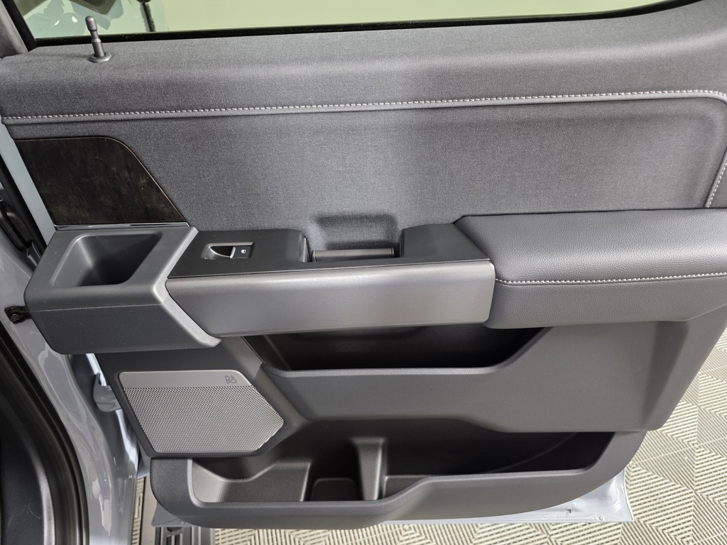2025 Ford F-350 Lariat photo 20