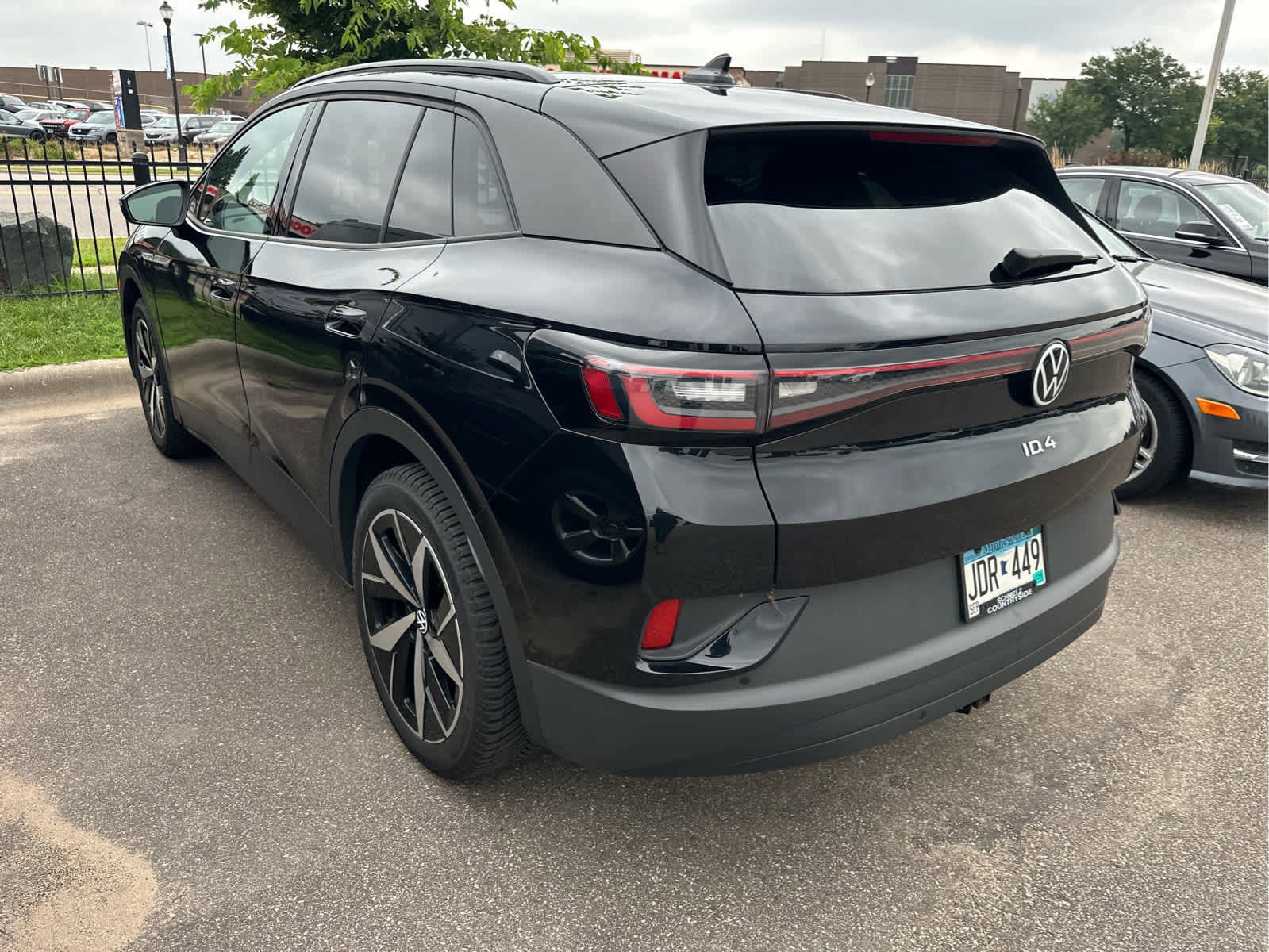2023 Volkswagen ID.4 Pro S photo 2