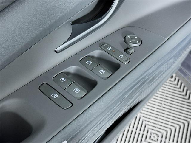 2025 Hyundai Elantra SEL Sport photo 23