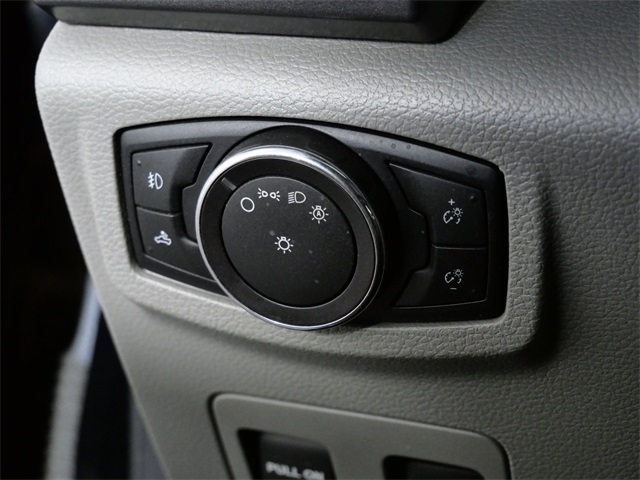 2016 Ford F-150 XLT photo 23
