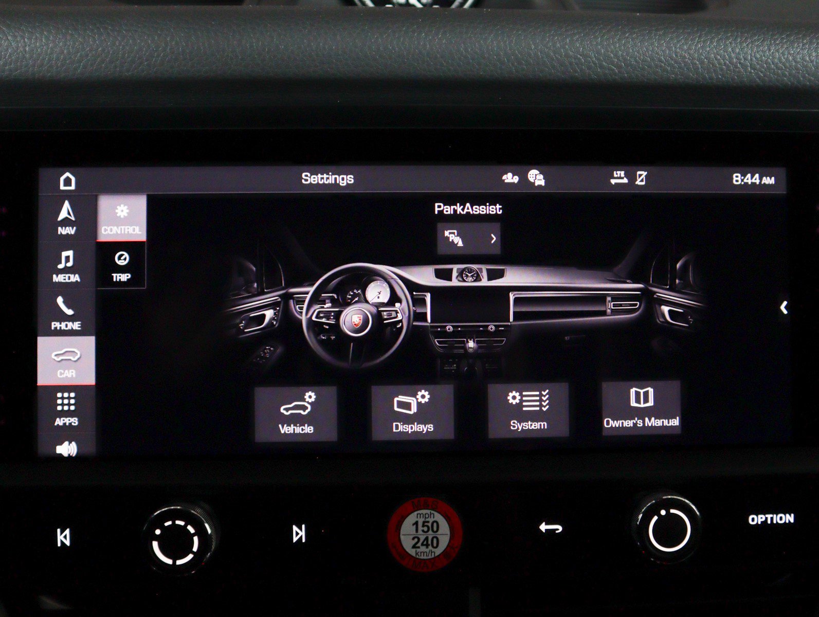 2025 Porsche Macan T photo 25