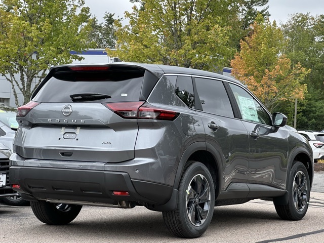 2026 Nissan Rogue SV photo 2