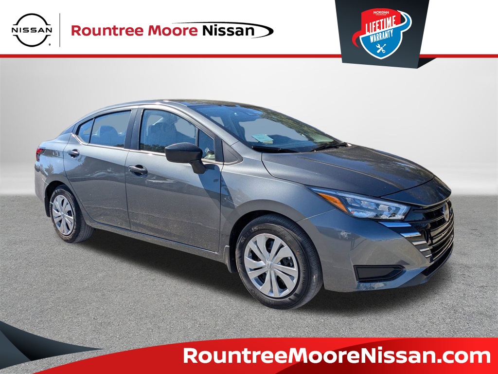 2025 Nissan Versa Sedan S's photo