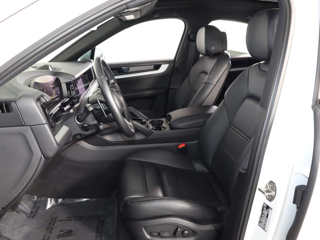 2024 Porsche Cayenne Coupe photo 4