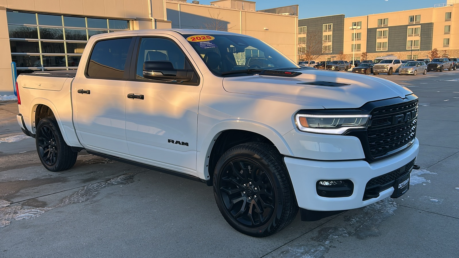 2025 RAM Ram 1500 Pickup Limited's photo