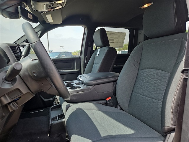 2025 Ram 3500 Tradesman photo 14