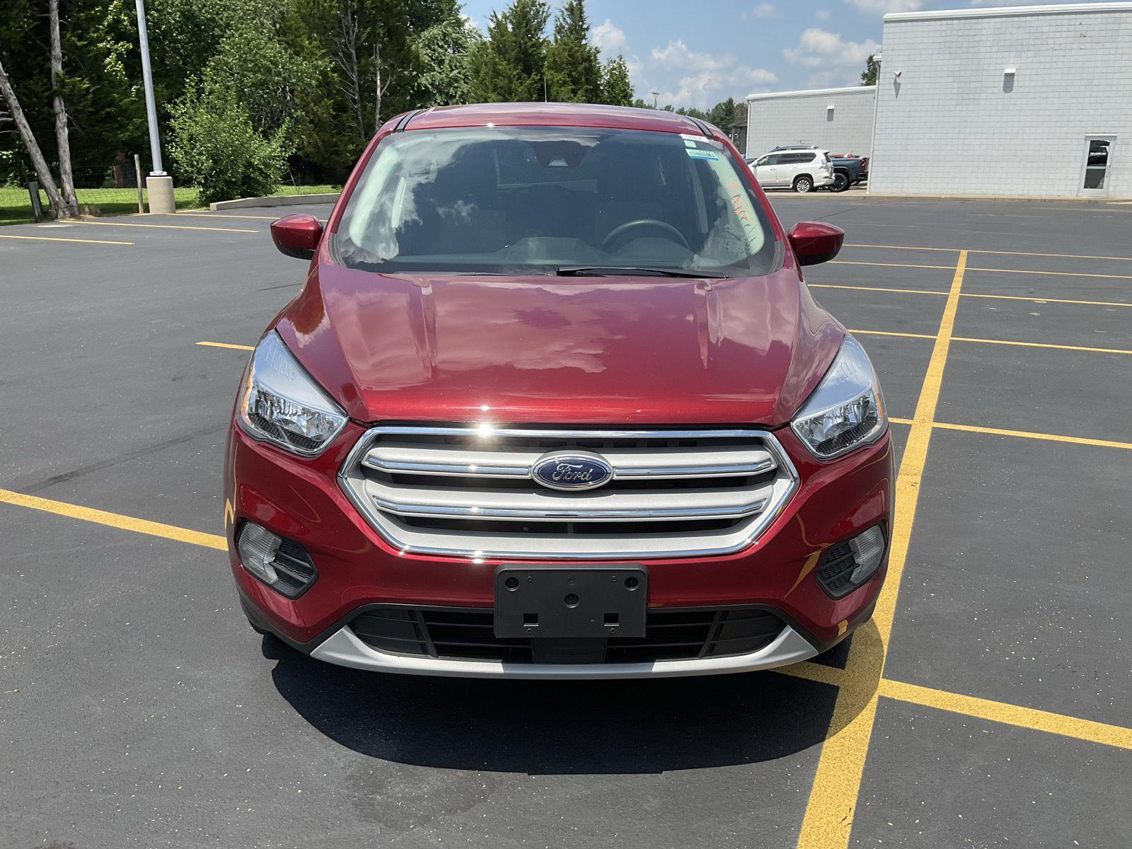 Used 2019 Ford Escape SE with VIN 1FMCU0GD1KUB22318 for sale in Corydon, IN