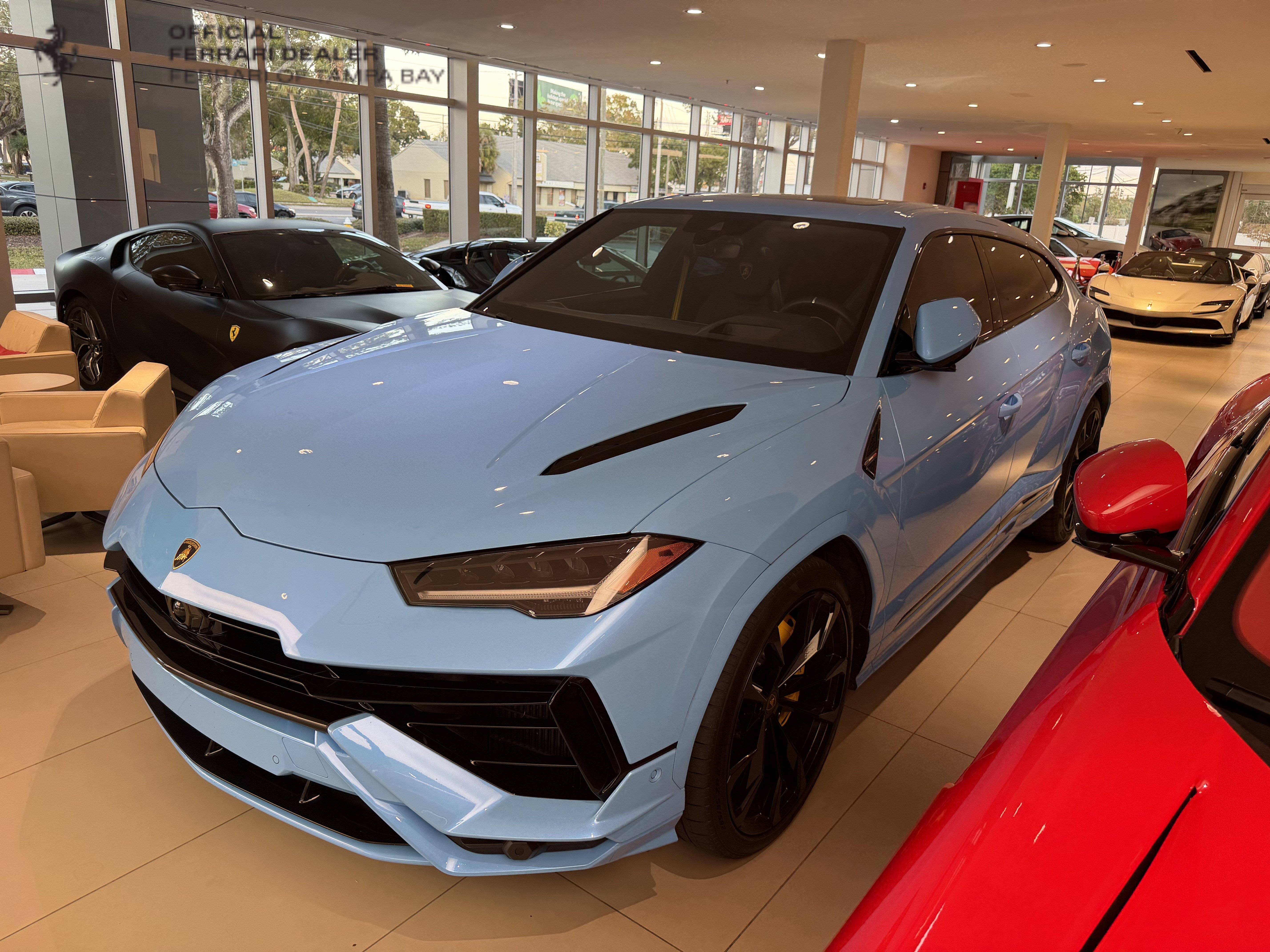 2024 Lamborghini Urus S's photo