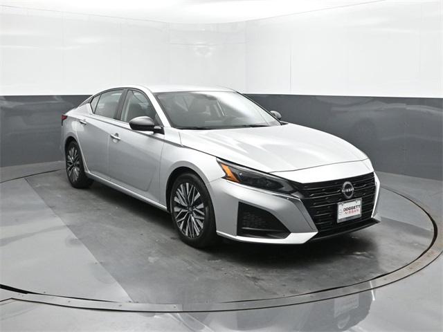 2024 Nissan Altima 2.5 SV photo 16