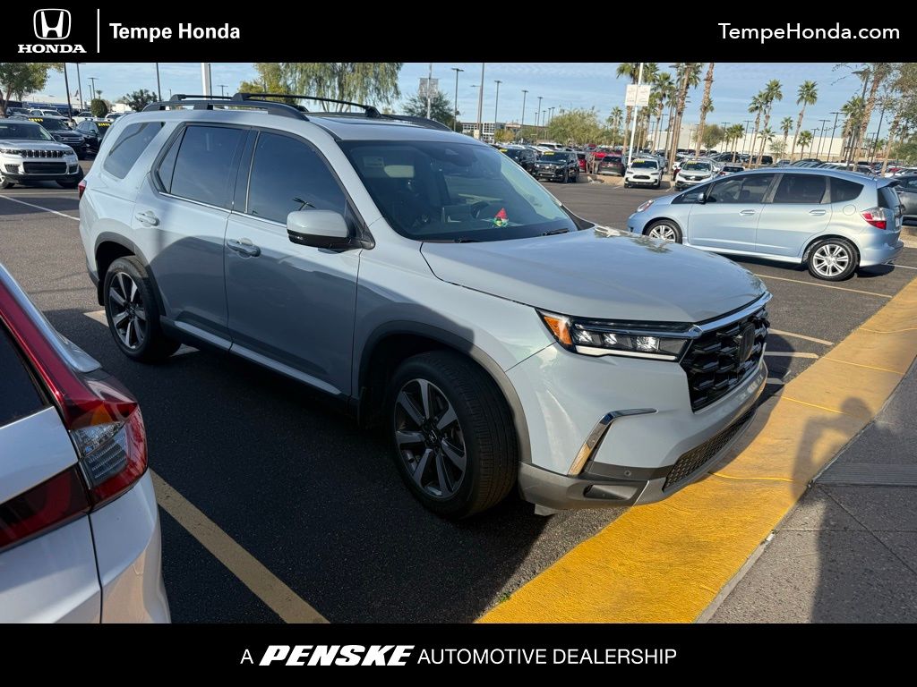 2023 Honda Pilot Touring's photo