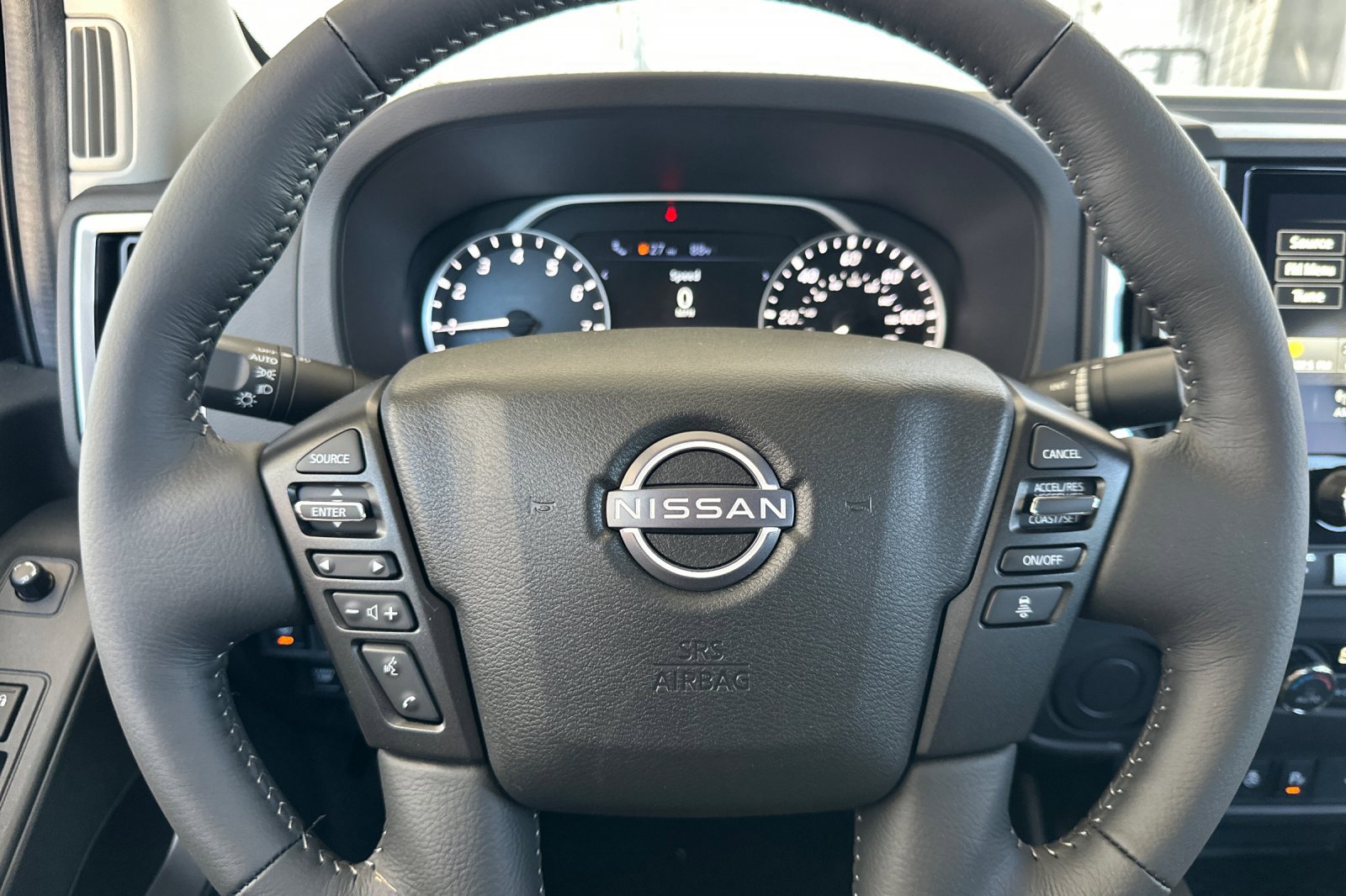 2025 Nissan Frontier SV photo 18