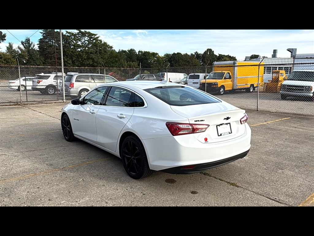 2023 Chevrolet Malibu 1LT photo 4