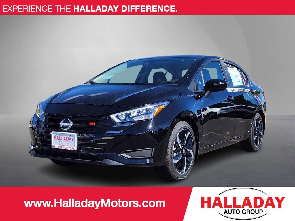 2025 Nissan Versa Sedan SR's photo