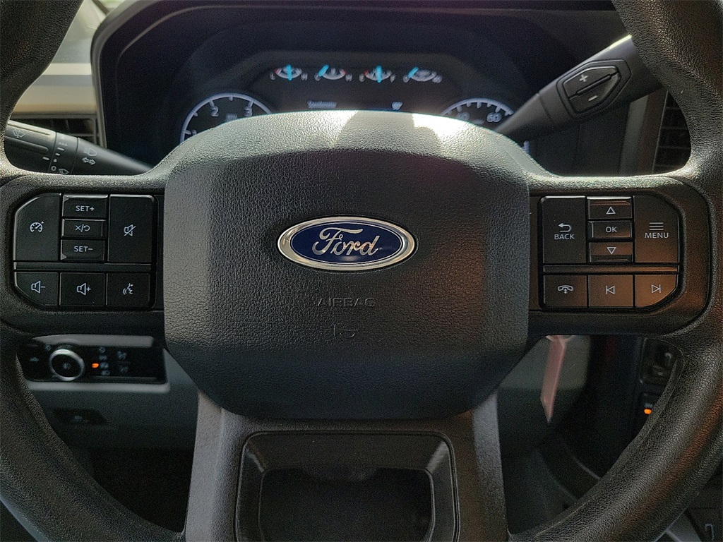 2023 Ford F-350 XLT photo 24