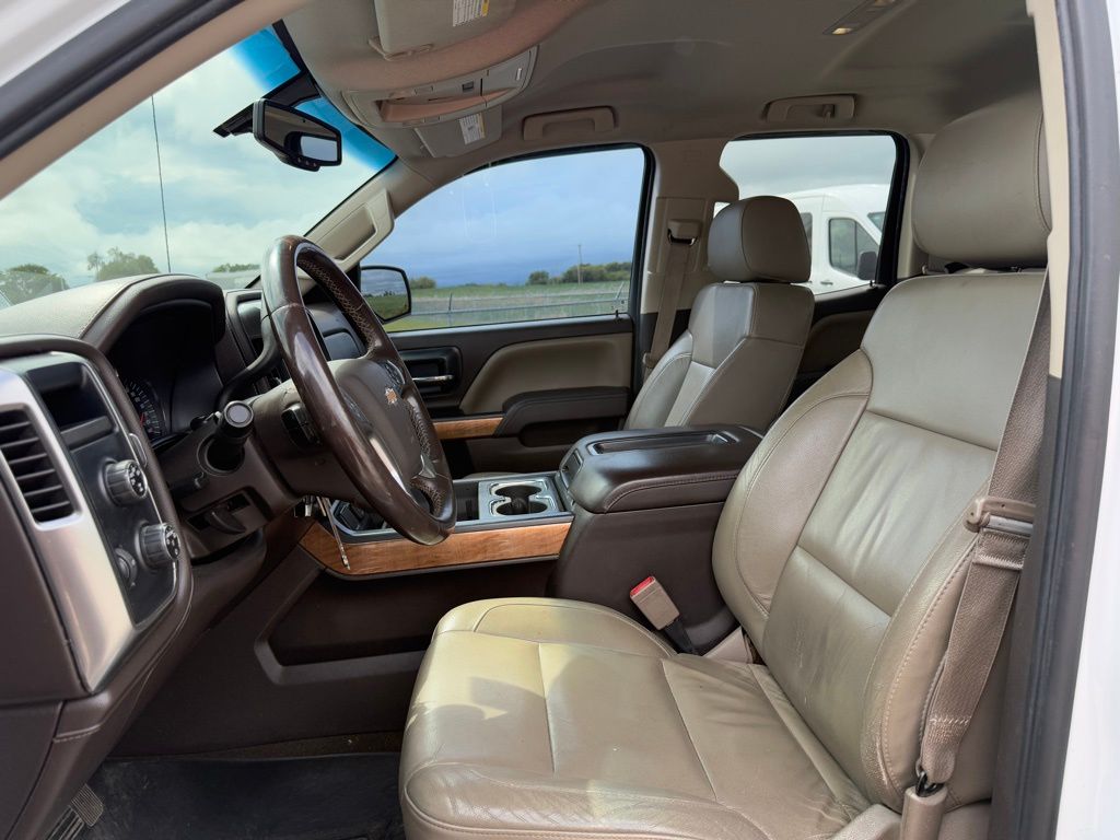 2015 Chevrolet Silverado 1500 LTZ photo 3