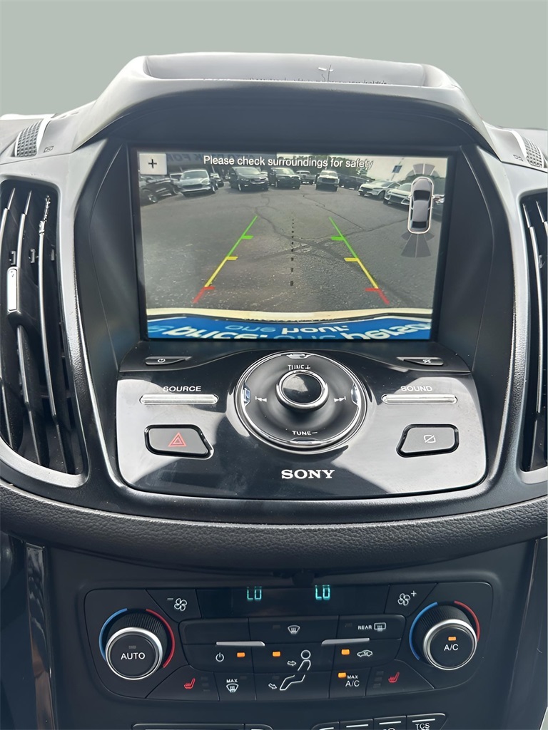 2019 Ford Escape Titanium photo 26