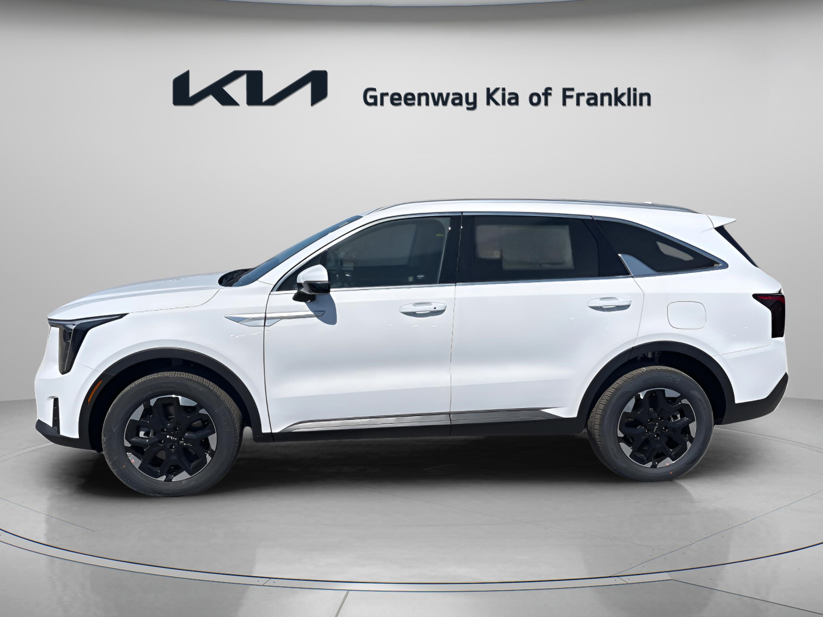 2025 Kia Sorento S photo 4