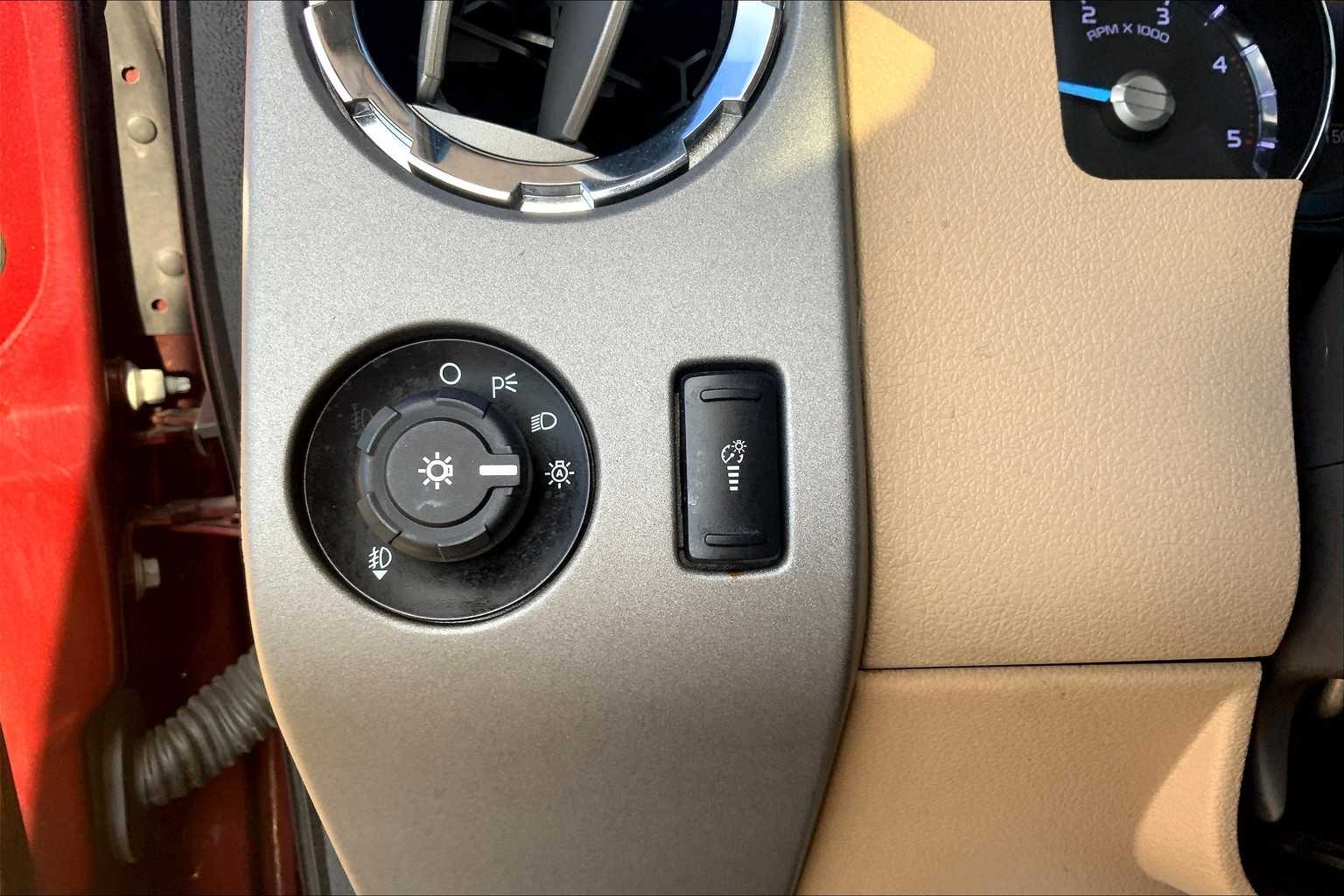 2016 Ford F-250 Lariat photo 31
