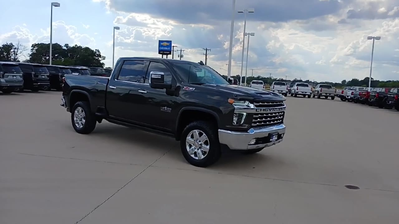 2022 Chevrolet Silverado 2500HD LTZ photo 2