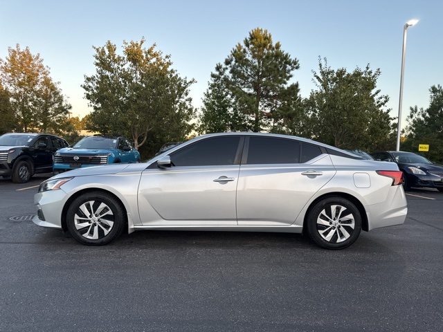 2020 Nissan Altima 2.5 S photo 2