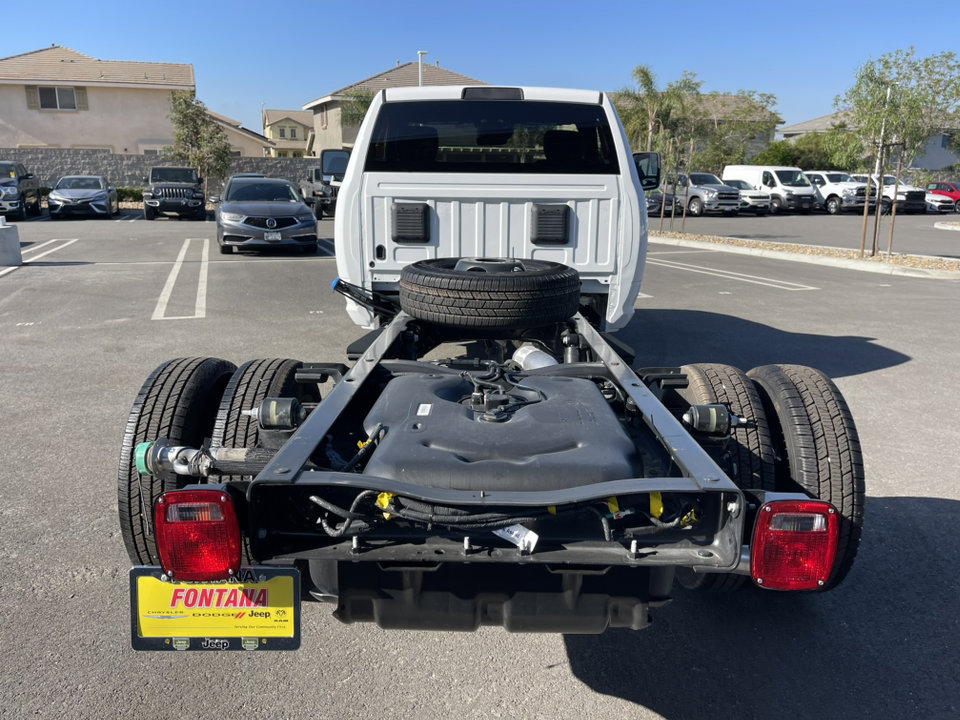 2025 Ram 3500 Tradesman photo 3