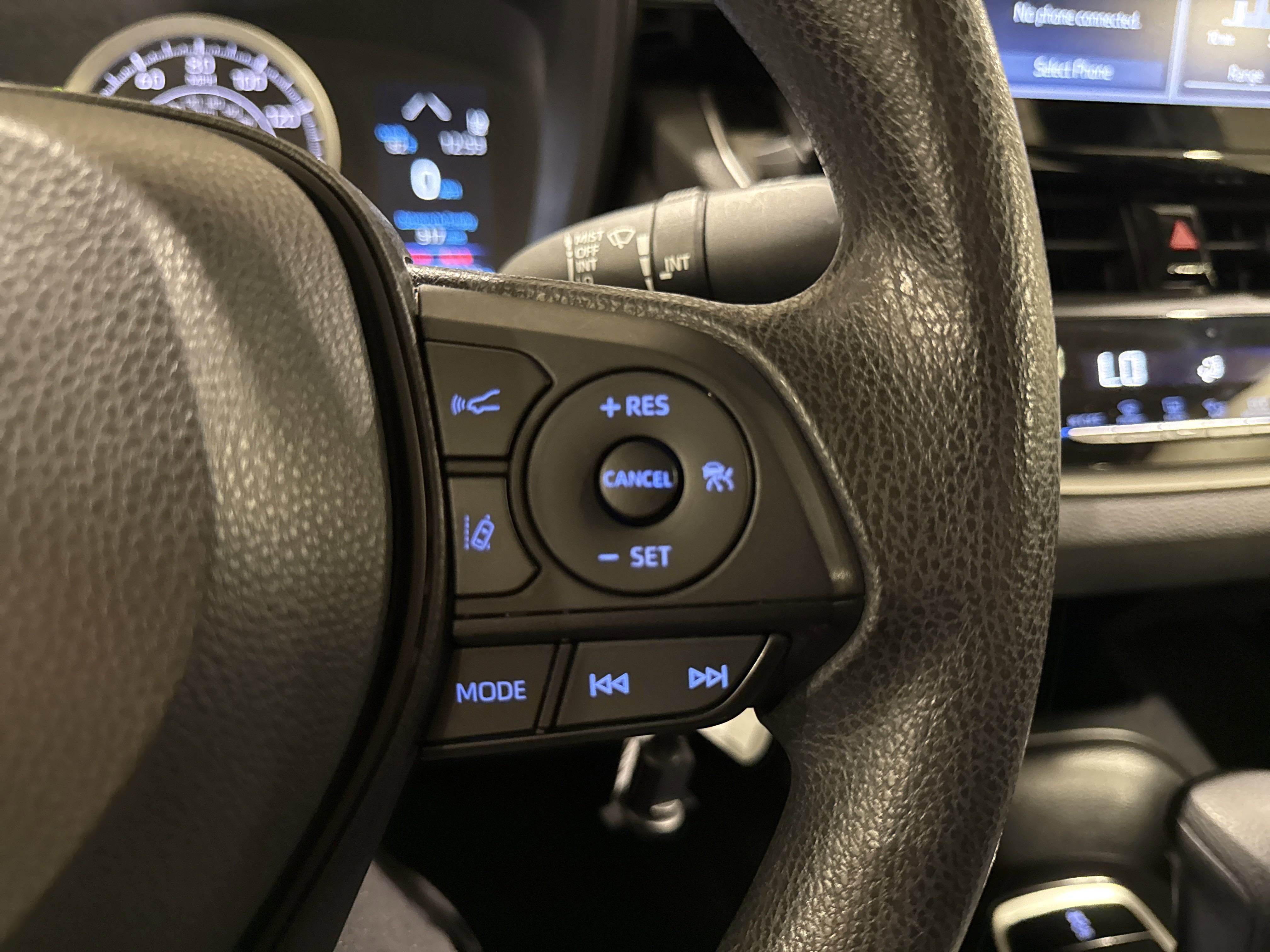 2022 Toyota Corolla LE photo 15
