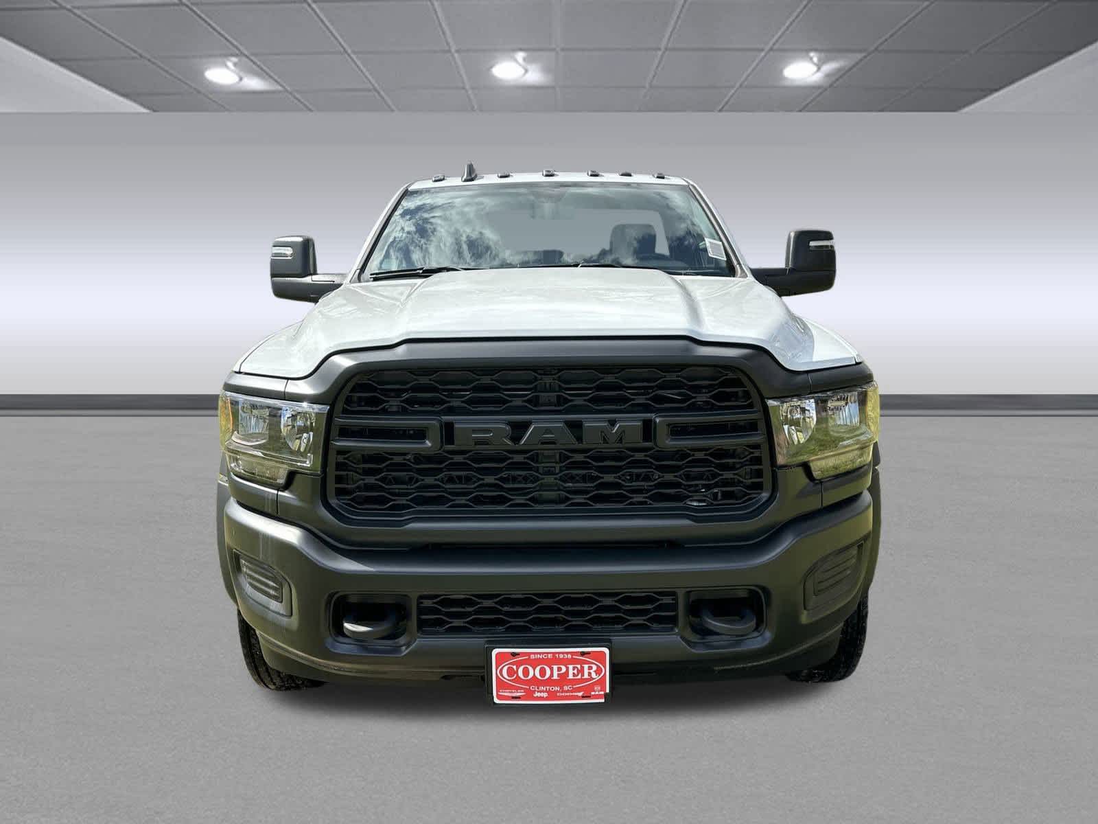 2024 Ram 4500 SLT photo 2