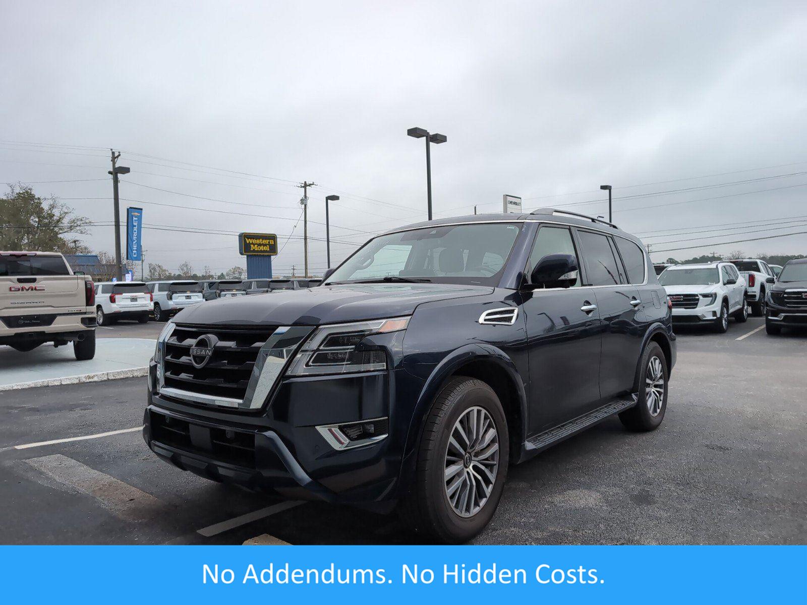 2023 Nissan Armada SL's photo