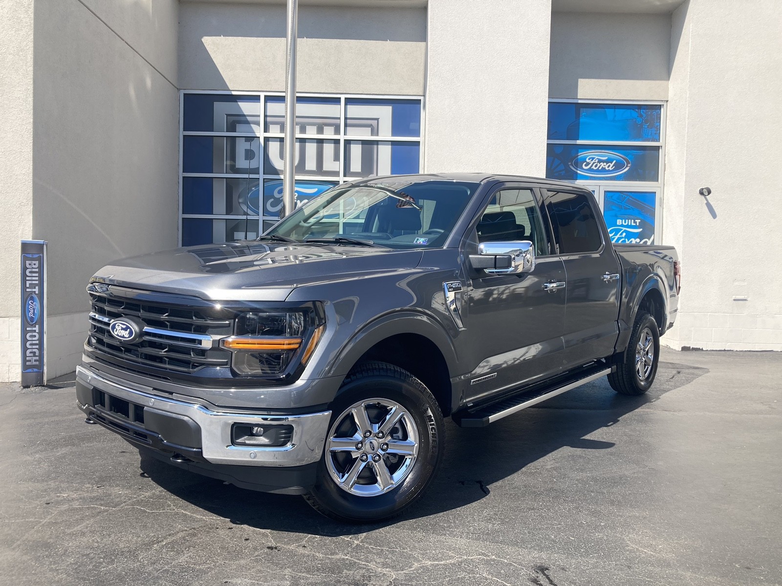 2025 Ford F-150 XLT's photo