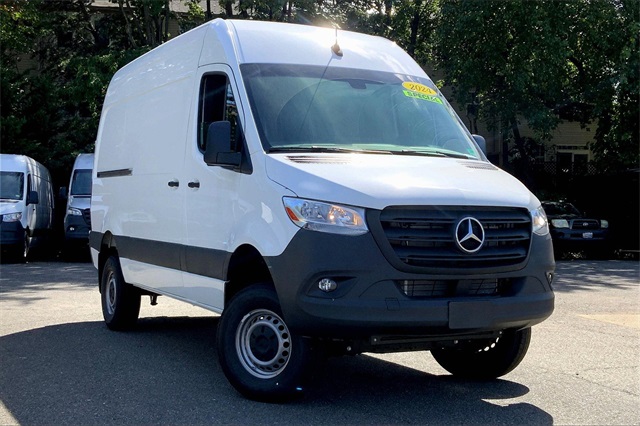 2024 Mercedes-Benz Sprinter Cargo Van Base's photo