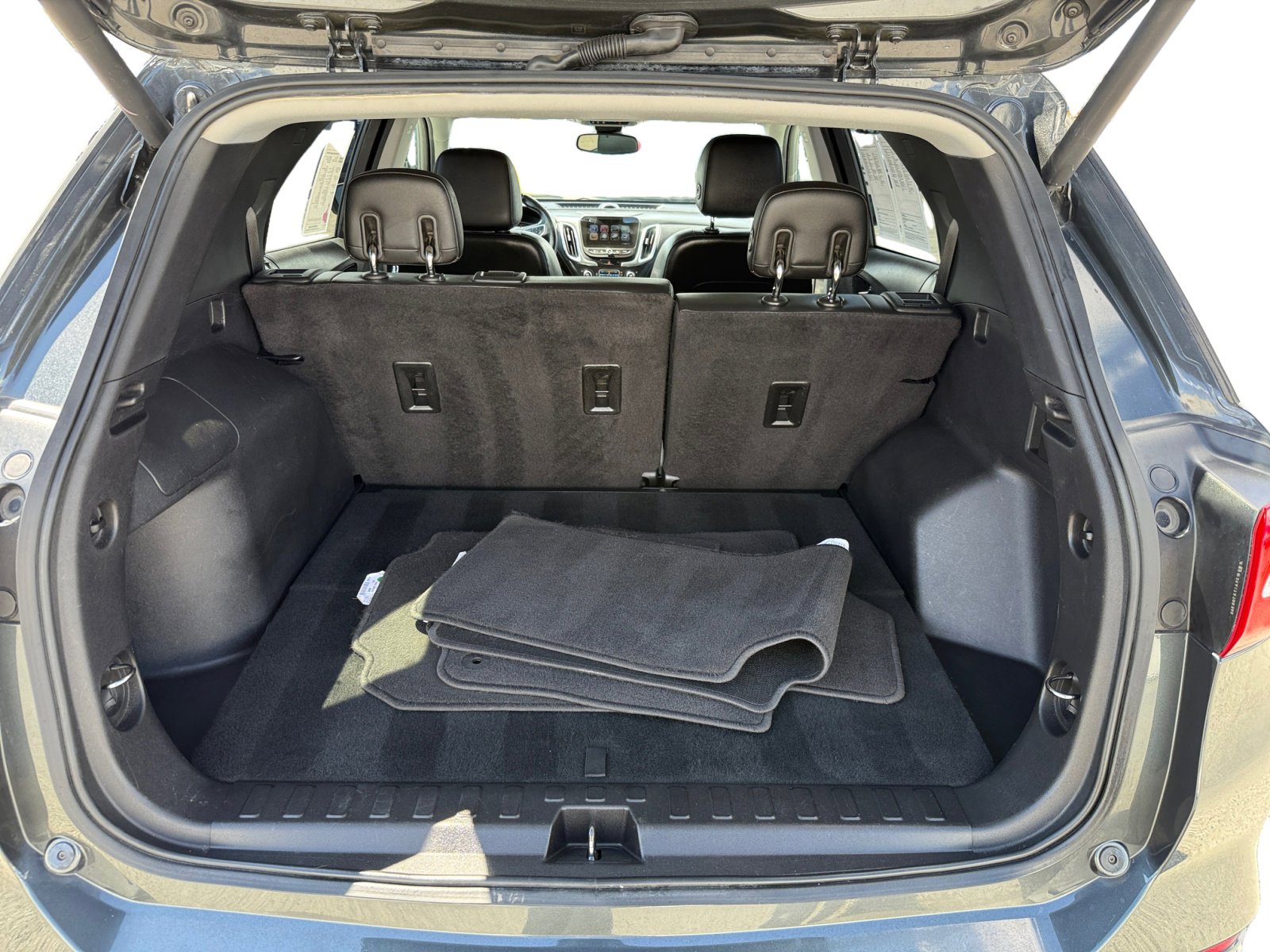 2018 Chevrolet Equinox Premier photo 16