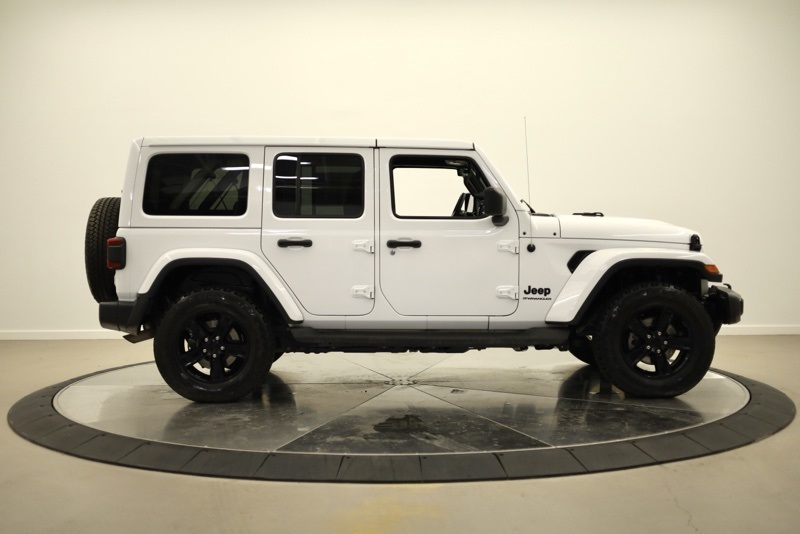 2023 Jeep Wrangler Altitude photo 2