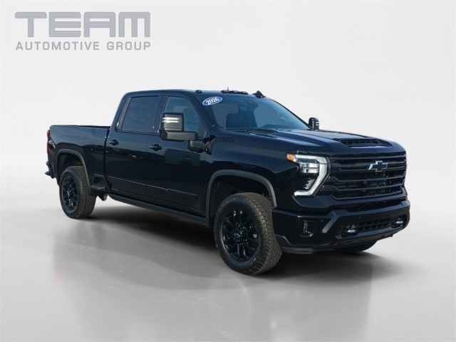 2026 Chevrolet Silverado 2500HD High Country's photo