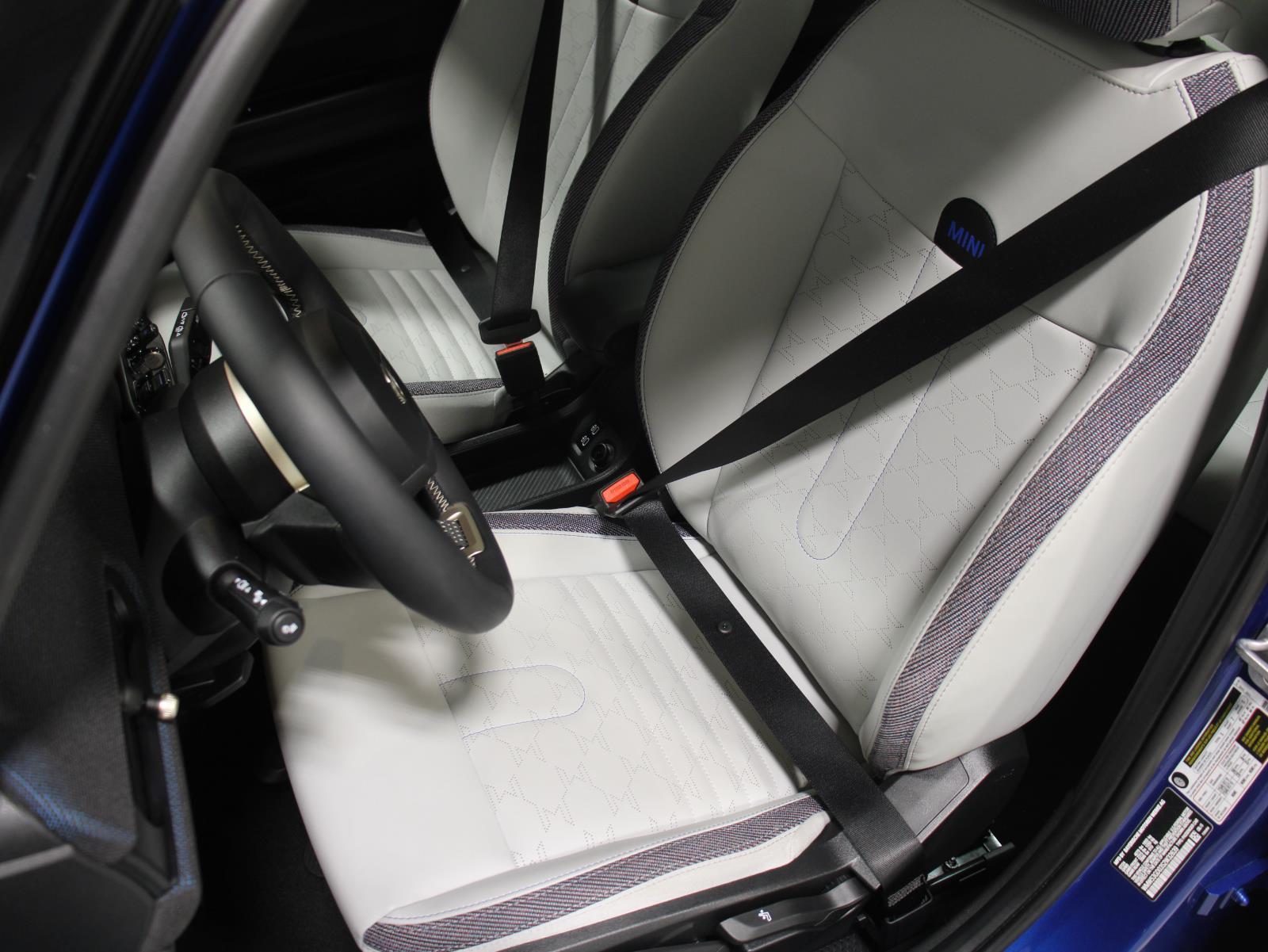2025 Mini Cooper 4 Door Hardtop S photo 12