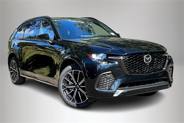 2025 Mazda CX-70 Premium Plus Package's photo