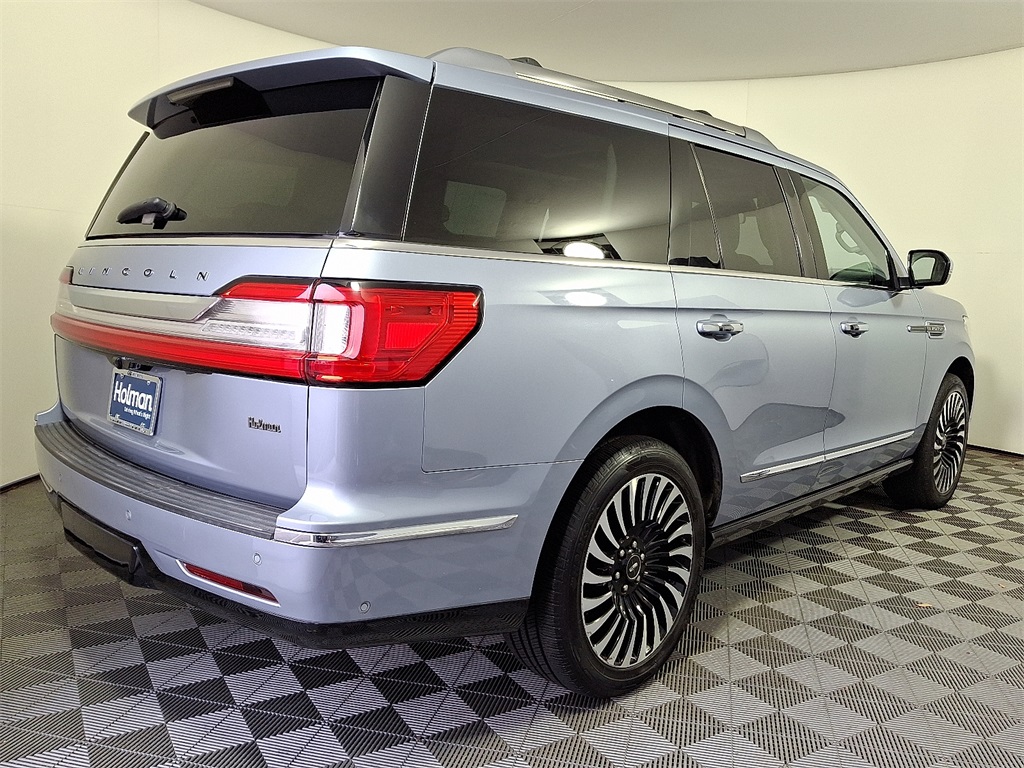 2019 Lincoln Navigator Black Label photo 2