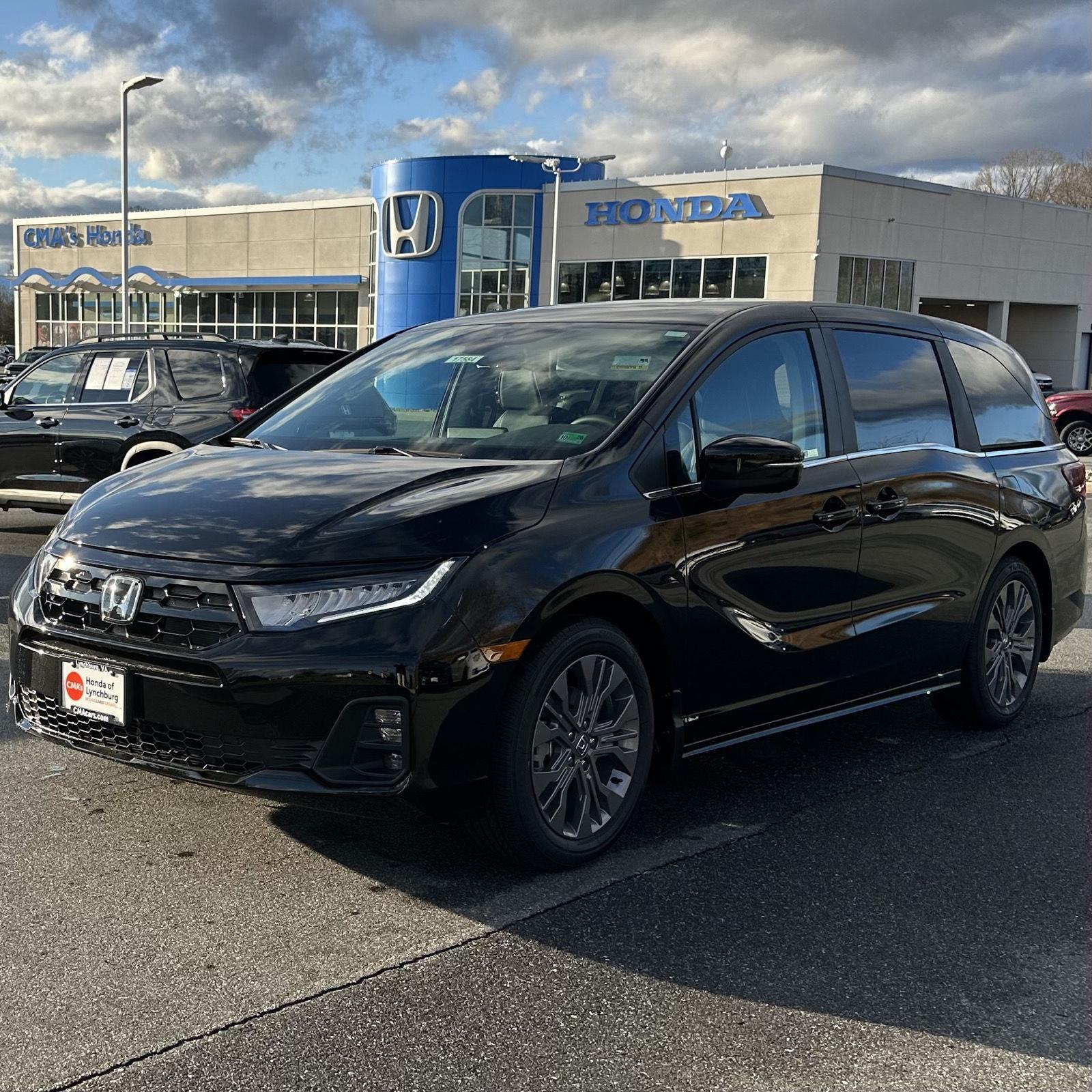 2026 Honda Odyssey Touring's photo