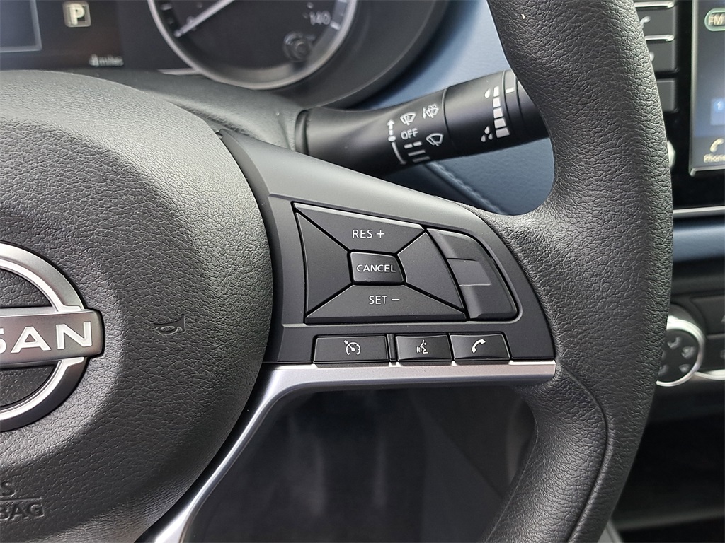 2025 Nissan Versa 1.6 SV photo 23