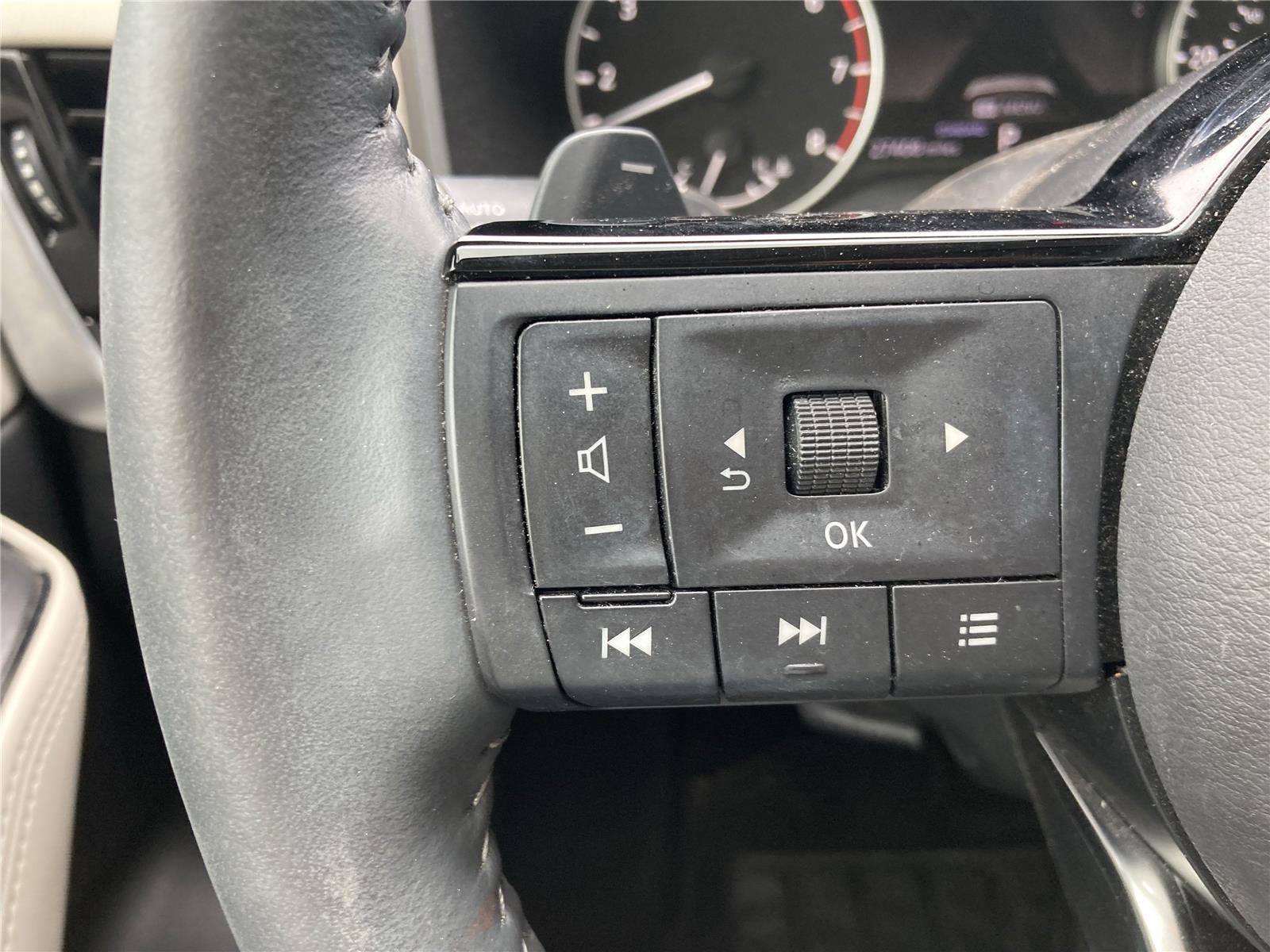 2021 Nissan Rogue SV photo 20