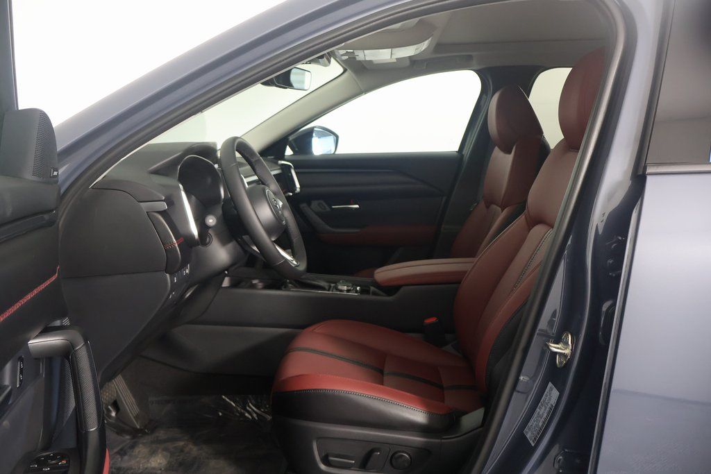 2025 Mazda CX-50 Premium Plus photo 4