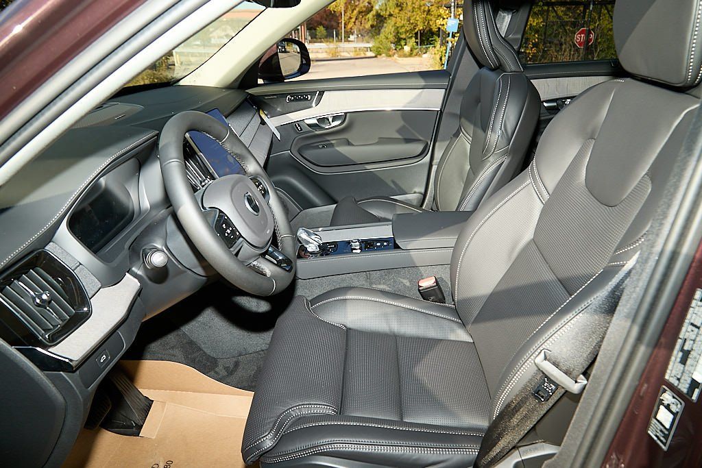 2026 VOLVO XC90 - Image 16