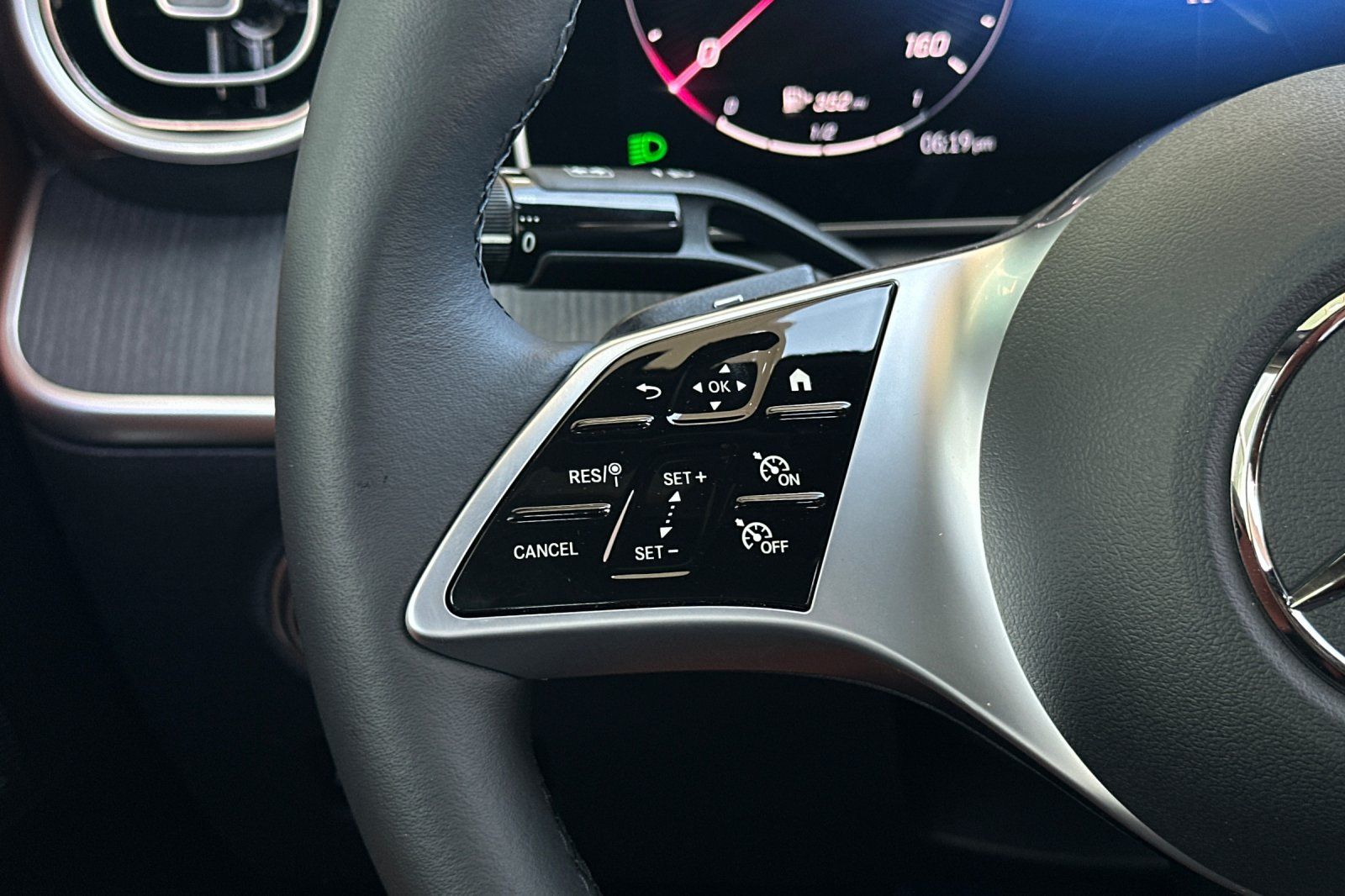 2025 Mercedes Benz C 300 photo 23