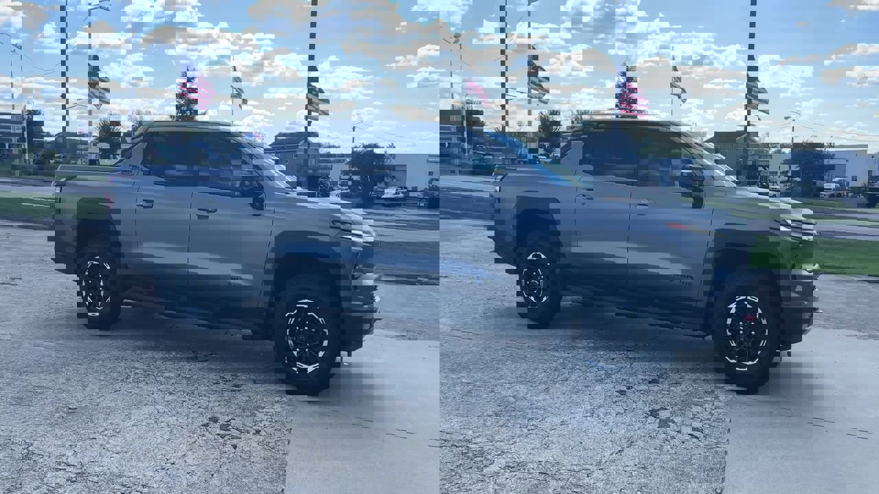 2026 Chevrolet Silverado EV Trail Boss photo 2
