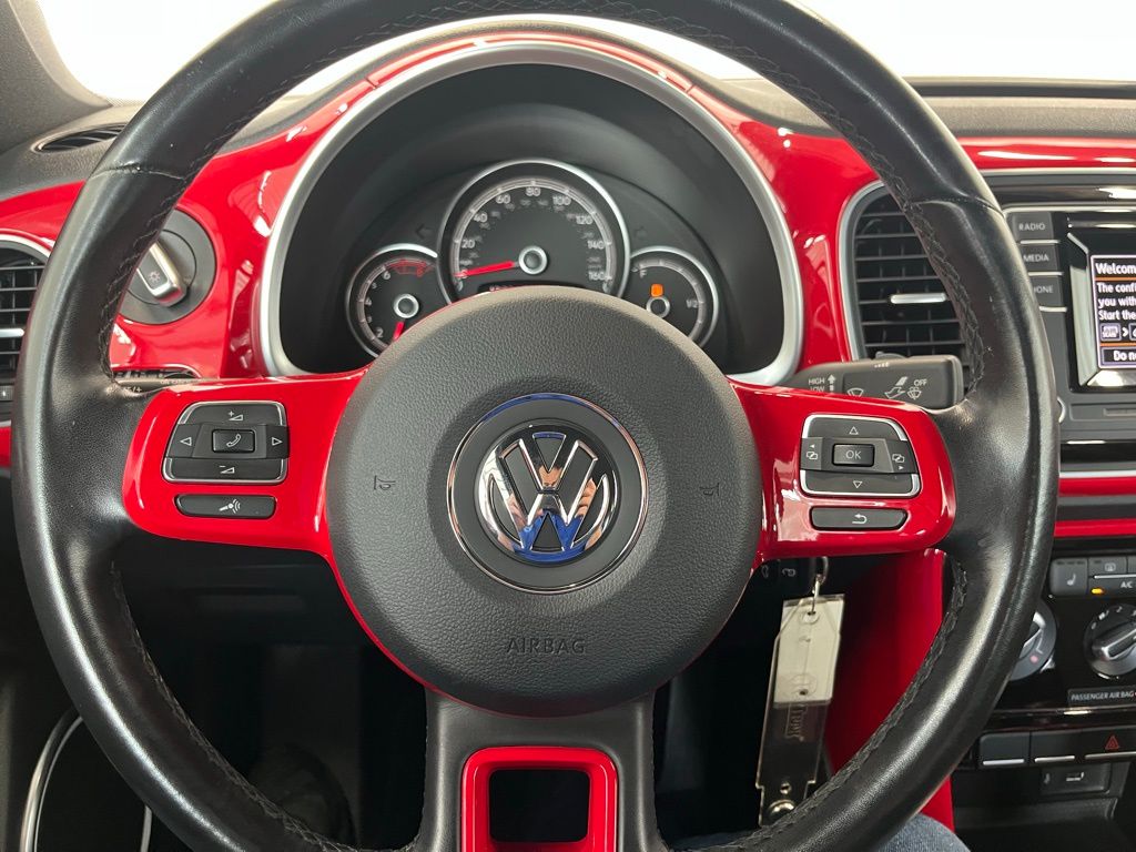 2018 Volkswagen Beetle S photo 17