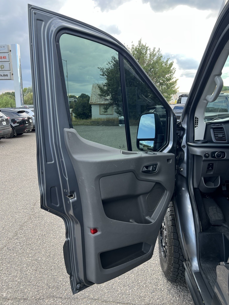 2021 Ford Transit photo 9