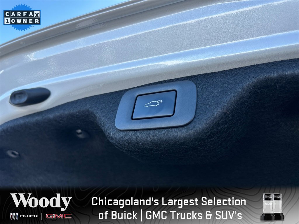 2025 LEXUS ES - Image 33