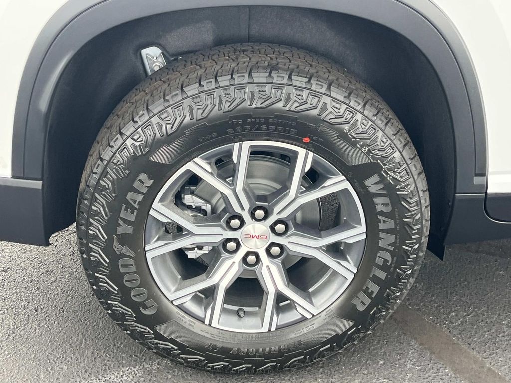 2026 Gmc Acadia AT4 photo 6